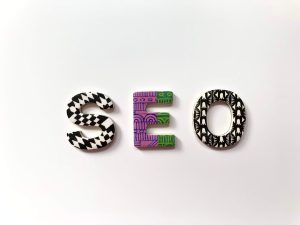 Micro-influenceurs B2B et SEO : générer du trafic qualifié